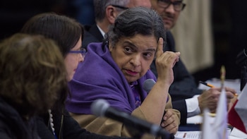 Beatriz Paredes podría bajarse del