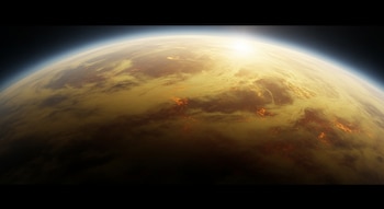 Un planeta con una atmósfera densa de tonos amarillentos y anaranjados, con luz brillante de un sol cercano en el horizonte superior, y un cielo oscuro estrellado.