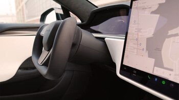 El volante Yoke es de