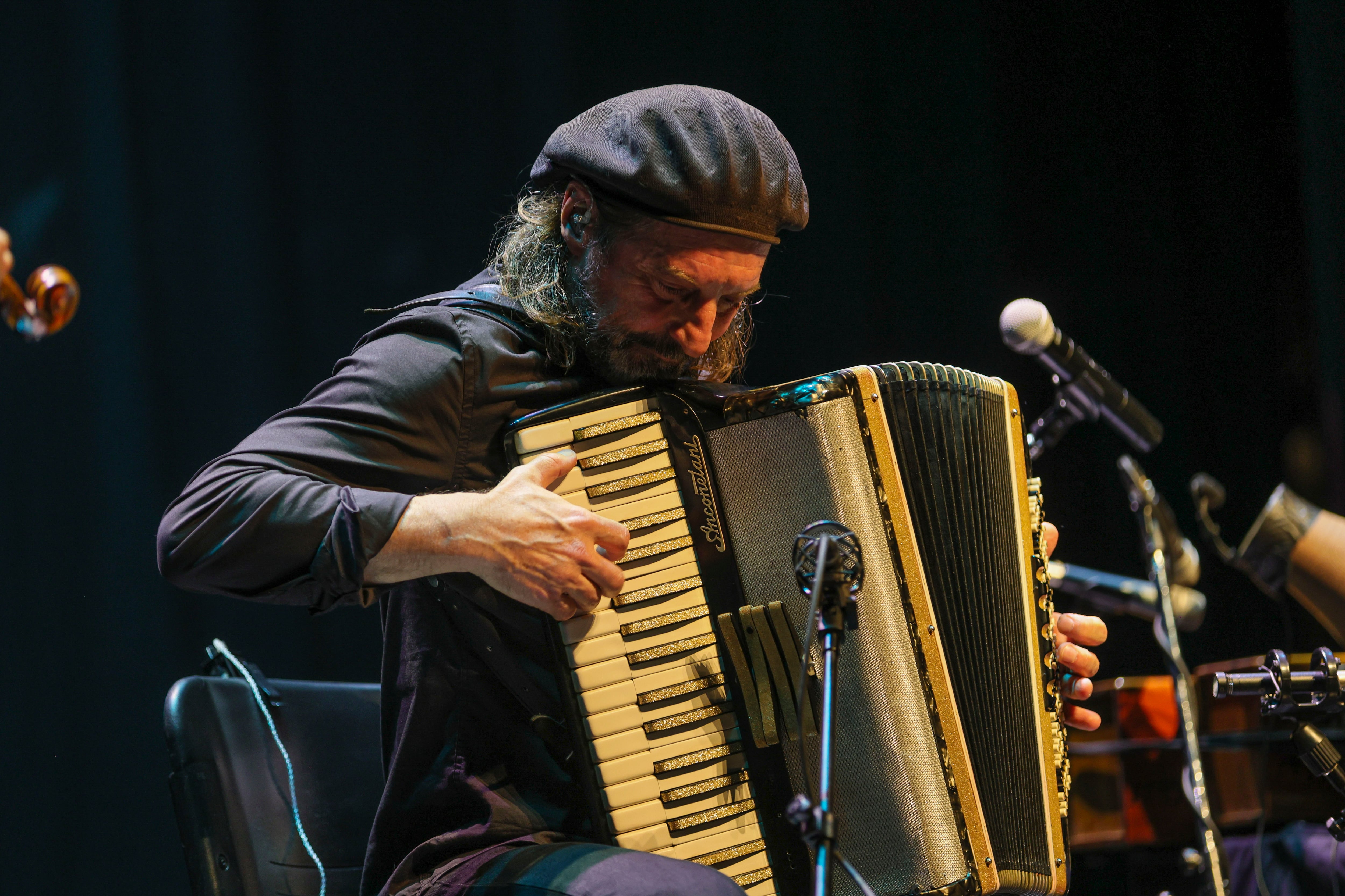 Chango Spasiuk (Chiwi Giambertone)