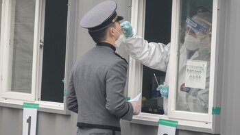 Los casos de coronavirus marcan