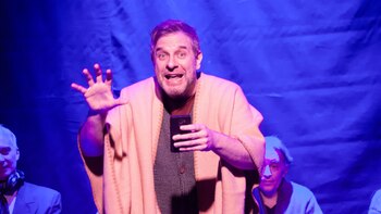 Entre los monólogos se presentará