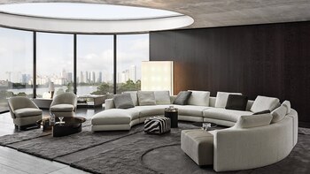 La nueva colección de Minotti, da vida a una nueva visión de la sala de estar, en la que los sistemas de asientos y los muebles delinean espacios estructurados y revelan nuevas geometrías en una alternancia continua de curvas y líneas rectas. (Crédito: Prensa Minotti)