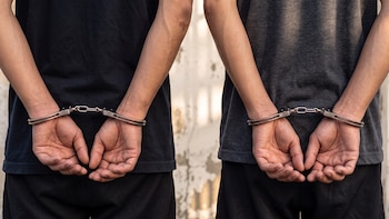 Fuerza Armada capturó a dos “homeboys” de la MS-13 que borraron sus tatuajes para evitar controles en El Salvador