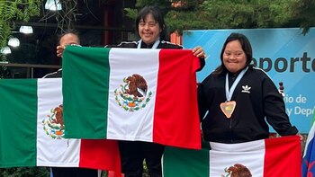 Familia de Juanita Vargas, campeona