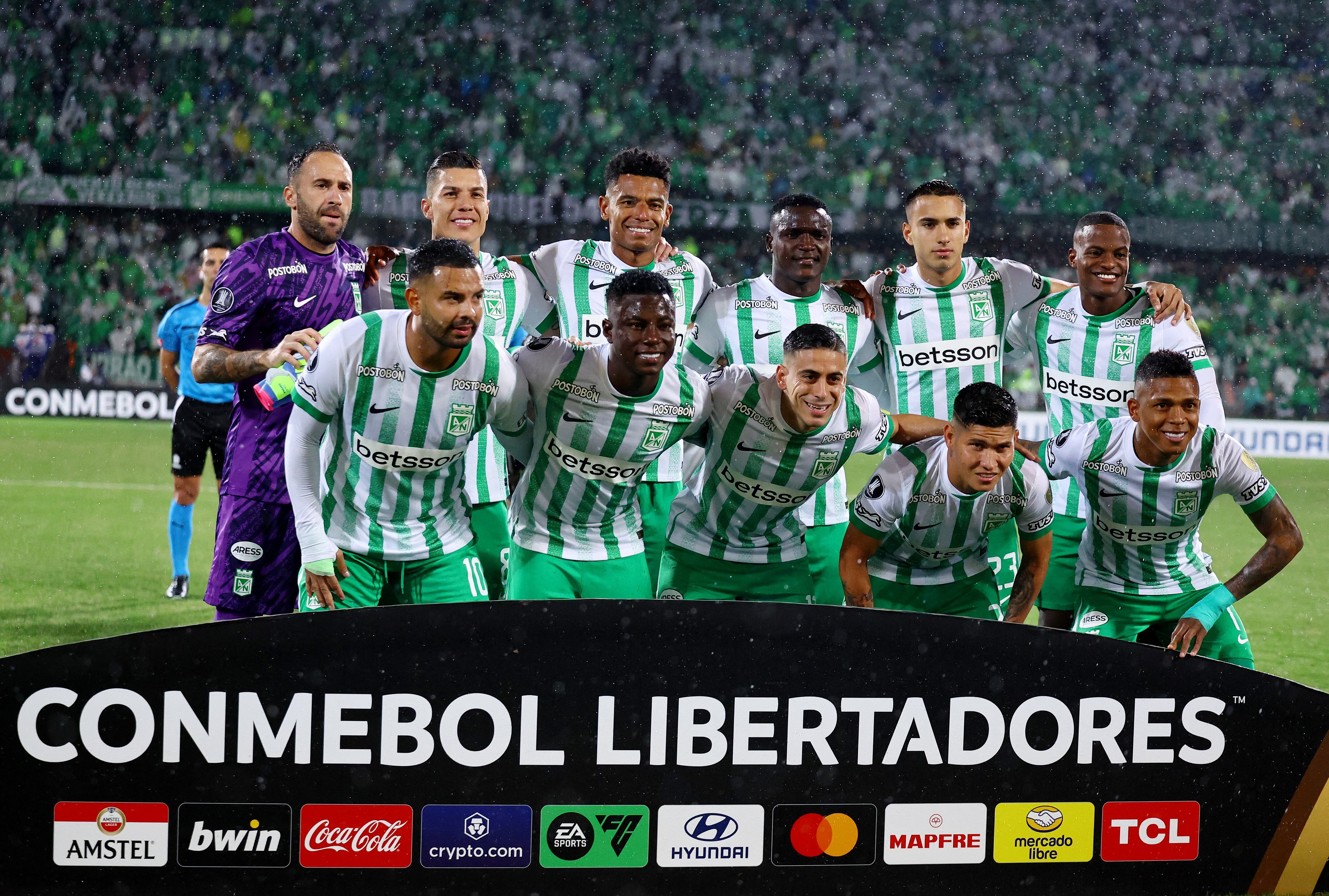 Atlético Nacional tendría en duda la continuidad del argentino Javier Gandolfi - crédito Luisa González / REUTERS