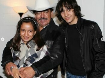 La hermana del fallecido cantante