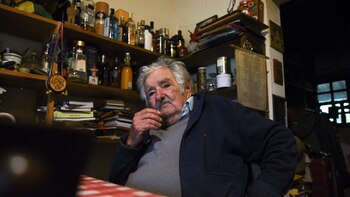 Mujica ofrece su colaboración para