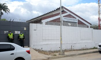 Dos reclusos, entre ellos, un