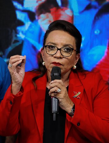 Xiomara Zelaya. REUTERS/Jose Cabezas