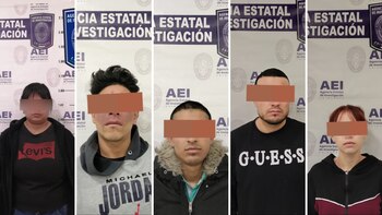 2 mujeres y 3 hombres