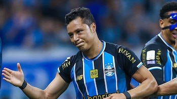 Marlon descolló en el aparato ofensivo ante Ath. Paranaense. - Crédito: AFP