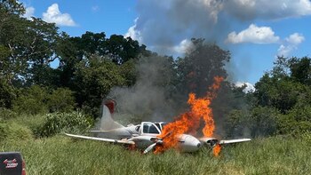 También fue incautada una avioneta.