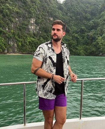 Clovis Nienow, modelo y presentador mexicano de 33 años, consolidó su popularidad tras su participación en La casa de los famosos en 2024 (IG)