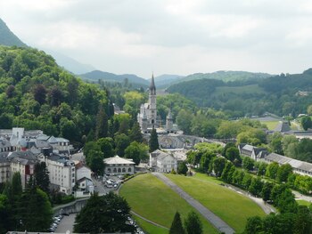 Santuario de Nuestra Señora de Lourdes (Wikimedia Commons)