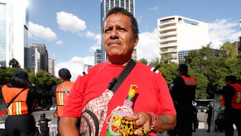 Padre de Ayotzinapa se despide