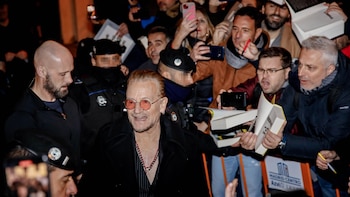 U2 publica un disco con