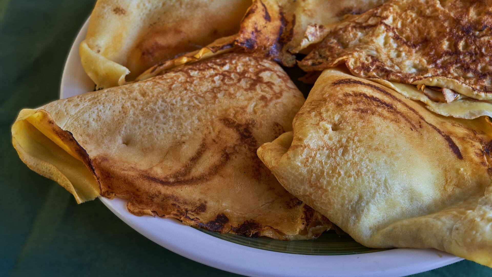 Frixuelos, un postre típico de Asturias (ShutterStock)