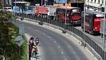 Choferes de Bolivia plantean aumentar