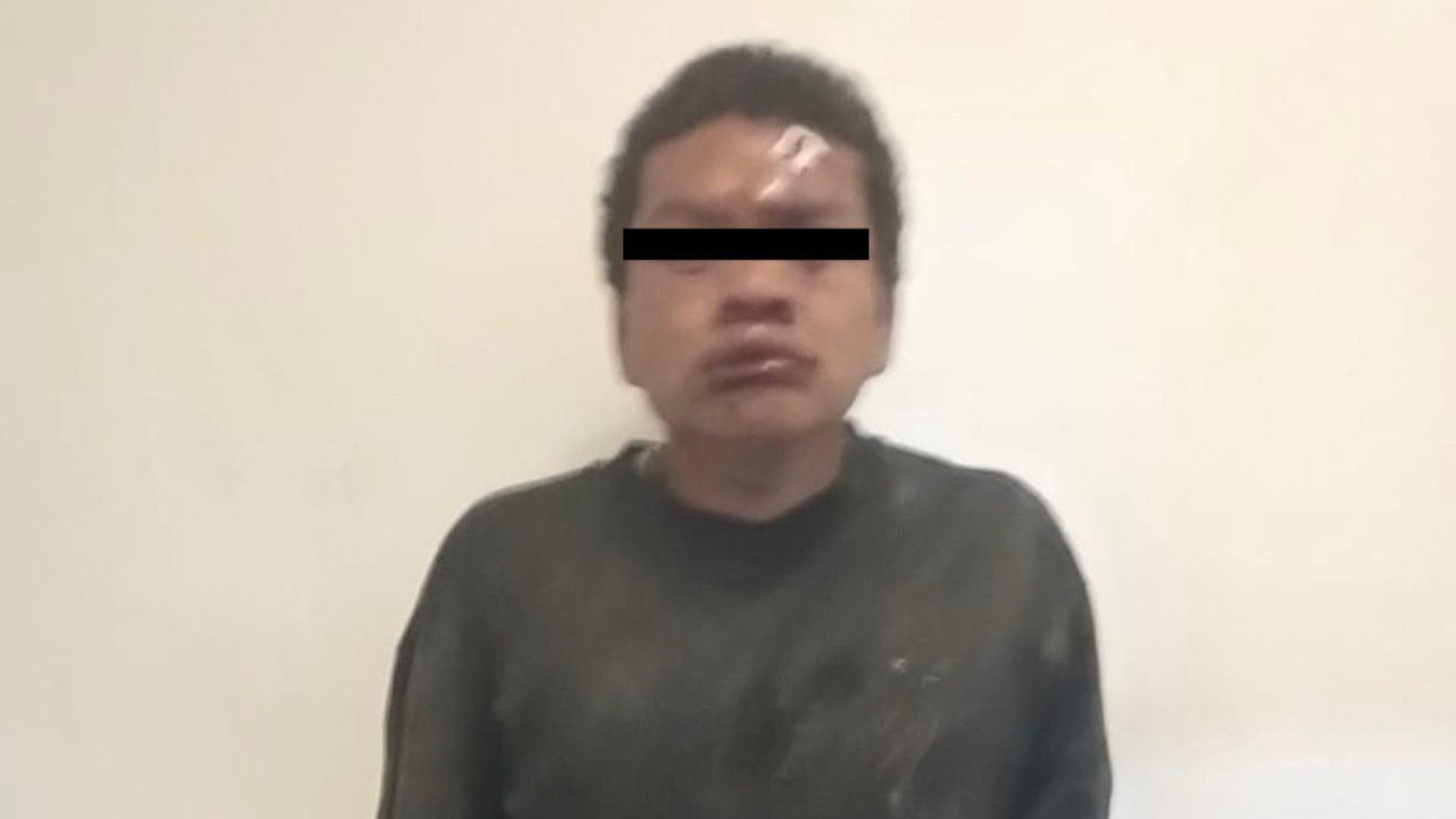 El linchamiento fue evitado por autoridades, quienes posteriormente lo presentaron ante el Ministerio Público. Crédito: Dirección General de Seguridad Ciudadana y Tránsito Municipal de Ecatepec de Morelos.