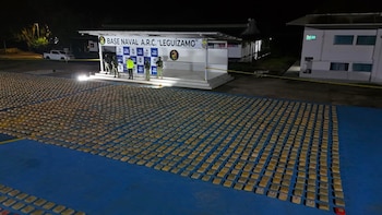 Armada incautó casi cuatro toneladas de marihuana en dos operativos fluviales en Amazonas: los paquetes tenían la imagen de Pablo Escobar