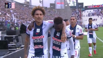 Gol de Paolo Guerrero tras