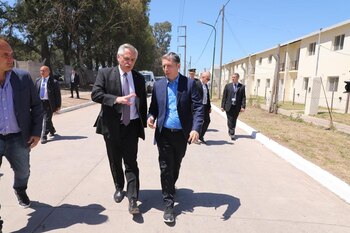 Fernando Gray junto al presidente