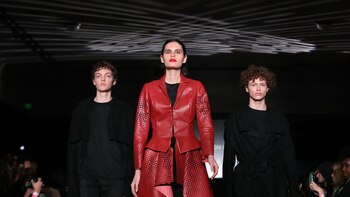 La primera fashion week se