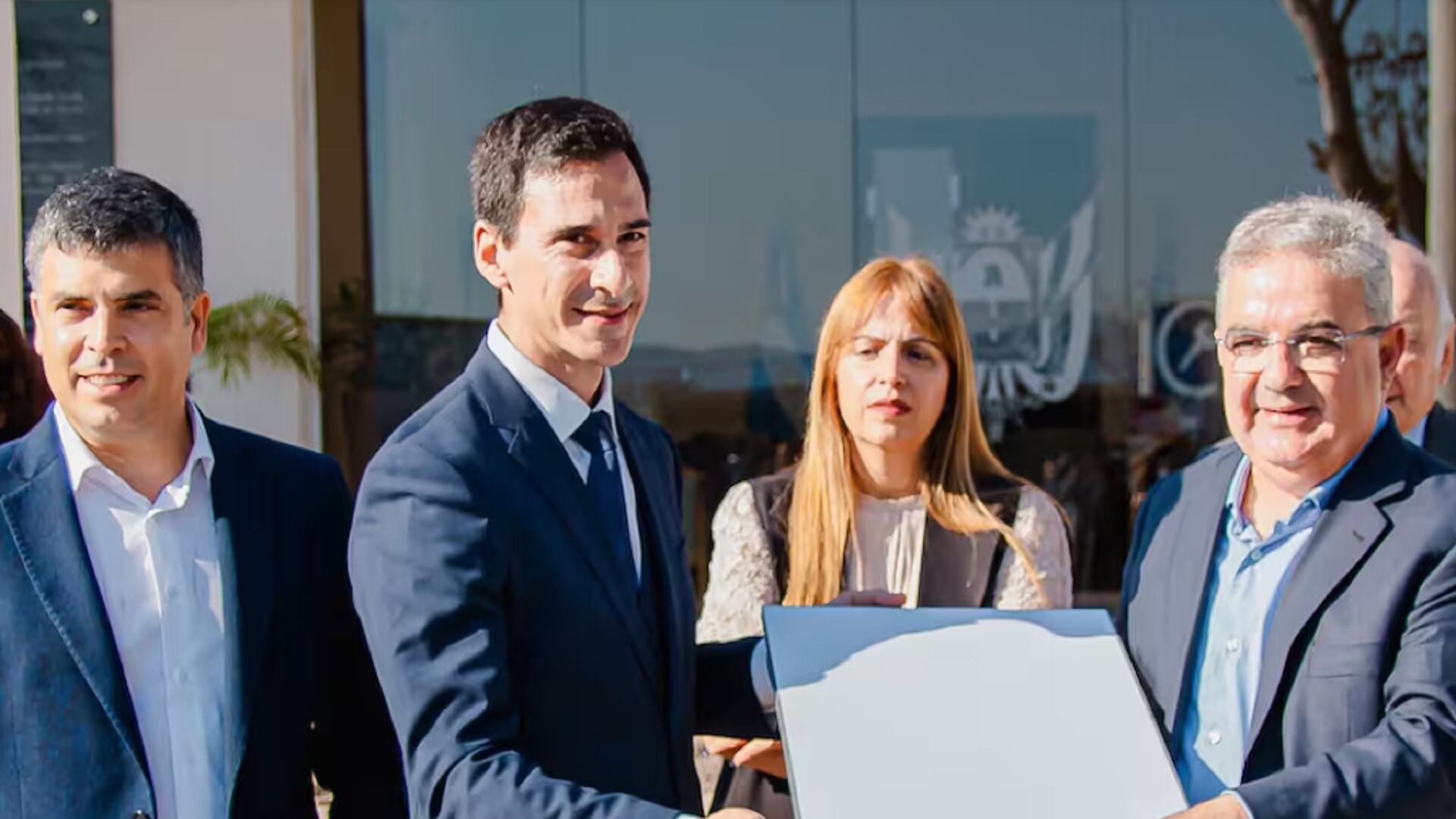 El gobernador de la provincia, Raúl Jalil, y del CEO de Telecentro, Fernando Herrera