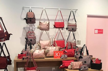 En esa misma plaza hay