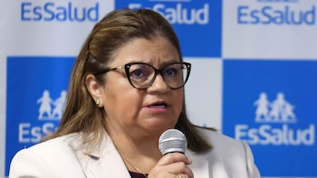 Presidencia de EsSalud tiene 15 asesores: Zulema Tomás alerta sobre demasiados contratos administrativos
