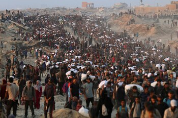 Palestinos se reúnen para recibir