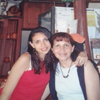 Cintia y Ana Fernandez unos