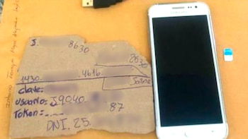 Celular y anotaciones secuestradas a