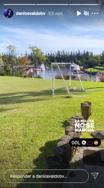 Daniel Osvaldo juega al futbol