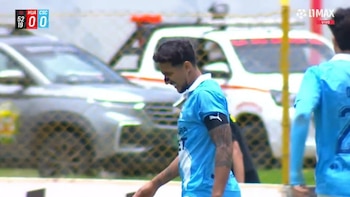 Christofer Gonzales falló increíble penal