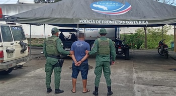 La Policía de Fronteras contabiliza 11 presuntos traficantes de personas detenidos durante 2026 en el puesto fronterizo de Peñas Blancas. Cortesía: MSP