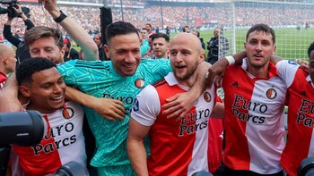 Marcos López festejando con sus