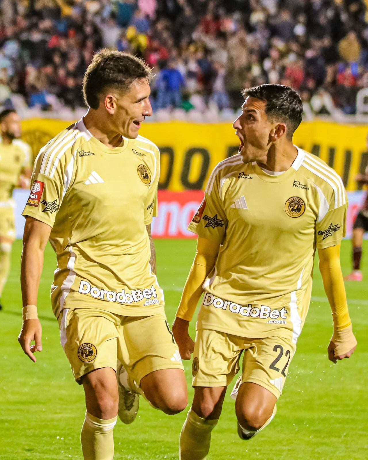 Facundo Callejo celebrando su gol ante Universitario con Cusco FC.