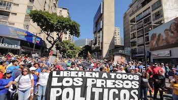 Petro defiende la "amnistía general"