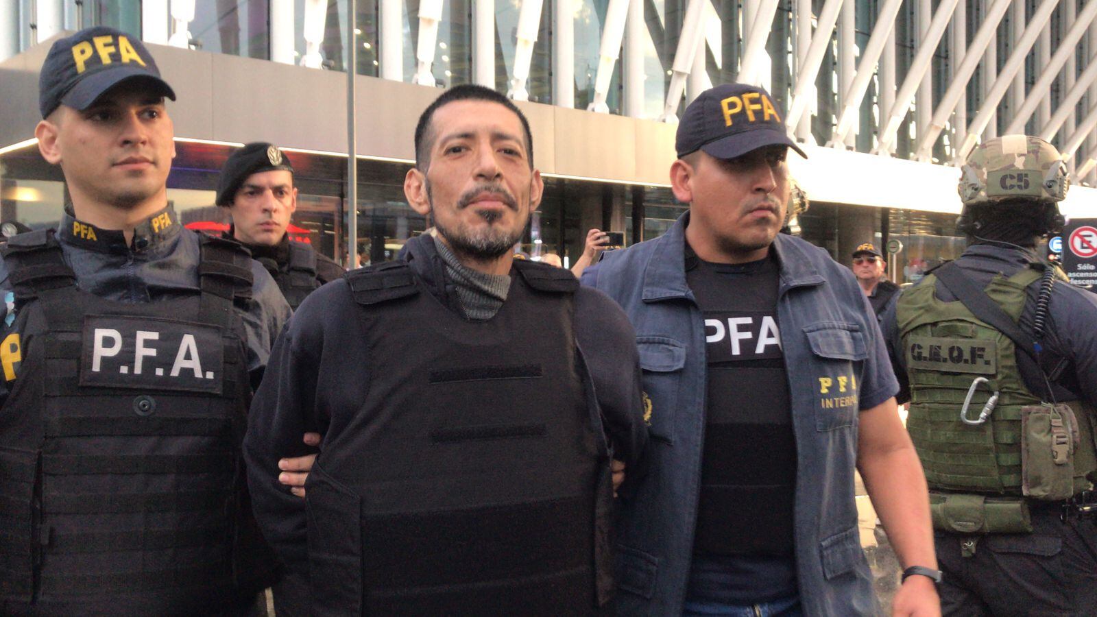 Extraditaron a Dumbo: así llegaba a la Argentina para ser juzgado