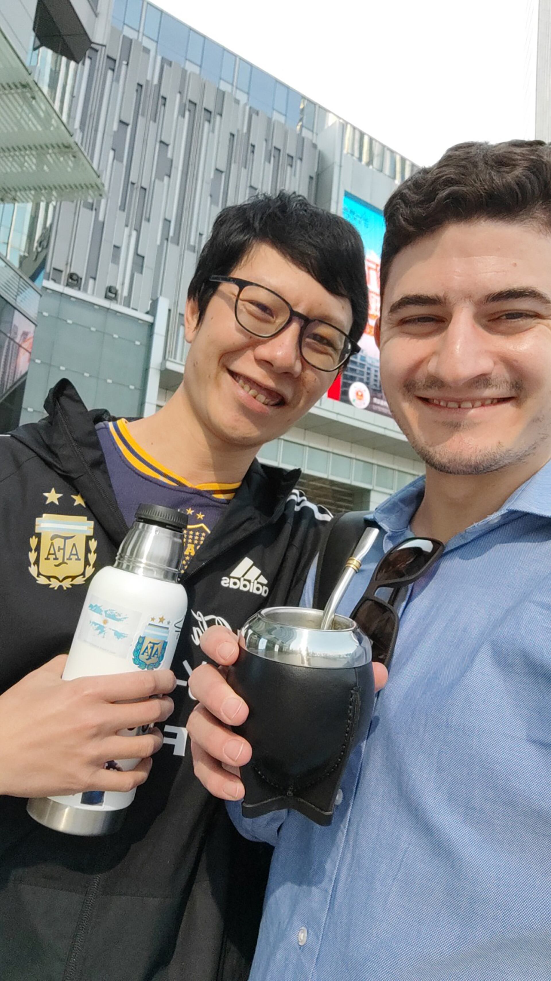 Batigol es hincha de Boca Juniors y le encanta tomar mate