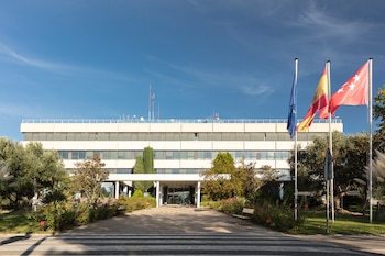 Uno de los edificios del centro de control aéreo de Madrid