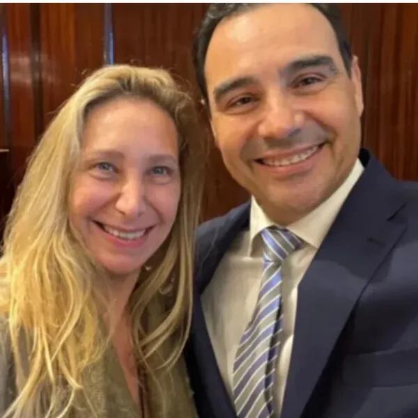 La secretaria general de la Presidencia, Karina Milei, junto al gobernador de Corrientes, Gustavo Valdés