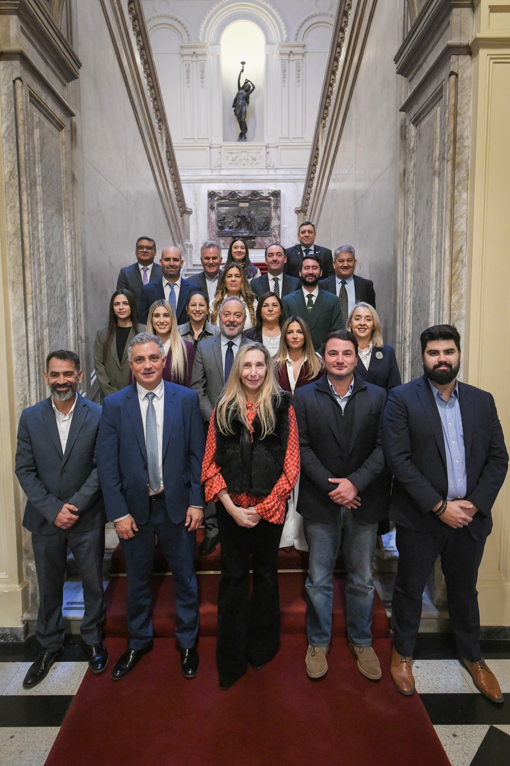 También recibió a los diputados