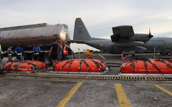 Fuerza Aeroespacial Colombiana envía combustible
