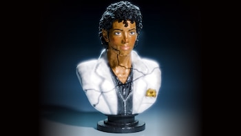 Las dos caras de Michael Jackson: una película que puede recaudar mil millones de dólares convive con nuevos juicios y acusaciones