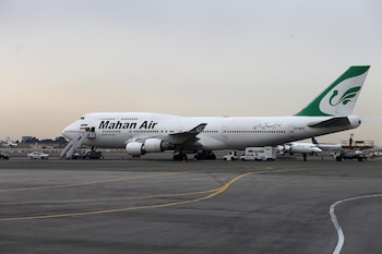Irán cierra su espacio aéreo