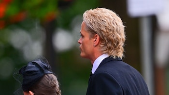 Marius Borg acude al funeral del rey Harald V de Noruega: guardando el luto y con actitud discreta