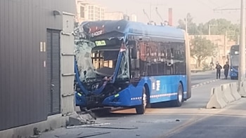 Chófer de Trolebús se queda dormido y choca en La Covadonga, rumbo a Chalco: hay 20 heridos